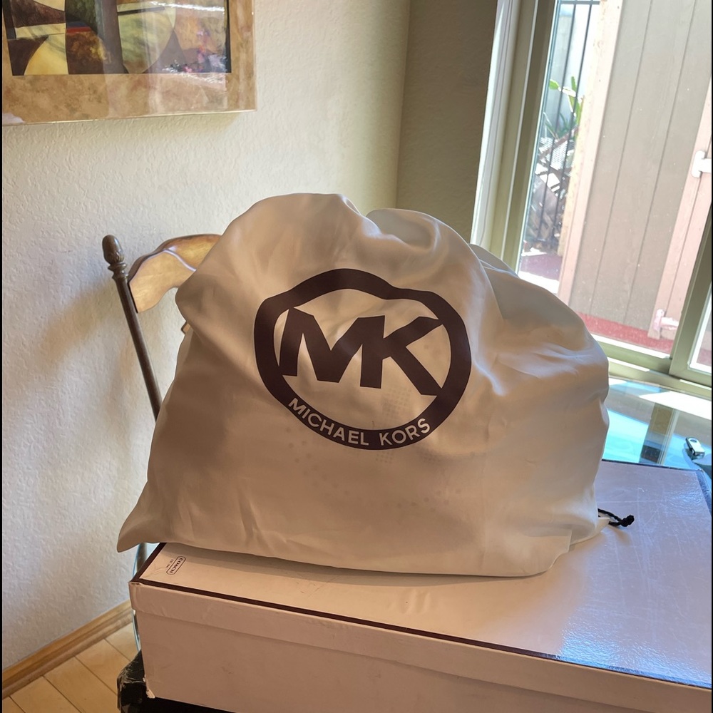 Off white Michael Kors shoulder bag